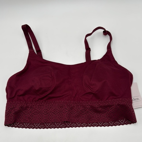 NWT Auden Pullover Bra Burgundy Size M Adjustable Straps - Picture 1 of 8